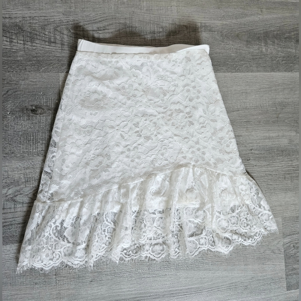 White Lace High-waisted Skirt